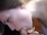 Bellissimi capelli biondi dai grossi seni sopra di me