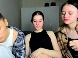 Sophie_and_rachells – Public show