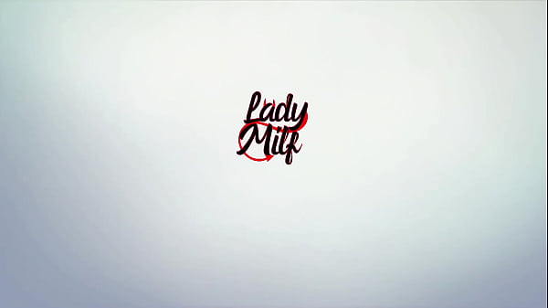 Trío caliente con una pareja de amigos que necesitaban darle un toque picante a su relación (subtítulos en español)