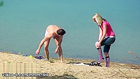 Spied having sex at the beach – MMM100