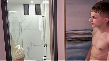 I Fuck My Giant Ass Latina Stepmom and She Swallows All My Milk