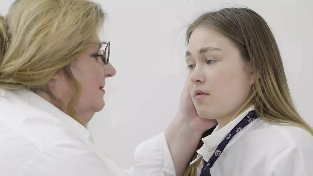 Two schoolgirls lick and fuck two big lesbian teachers at